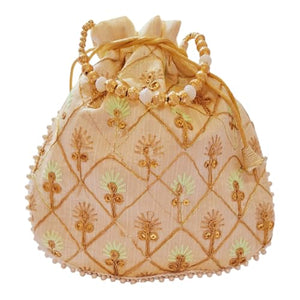 Embroidered flower green